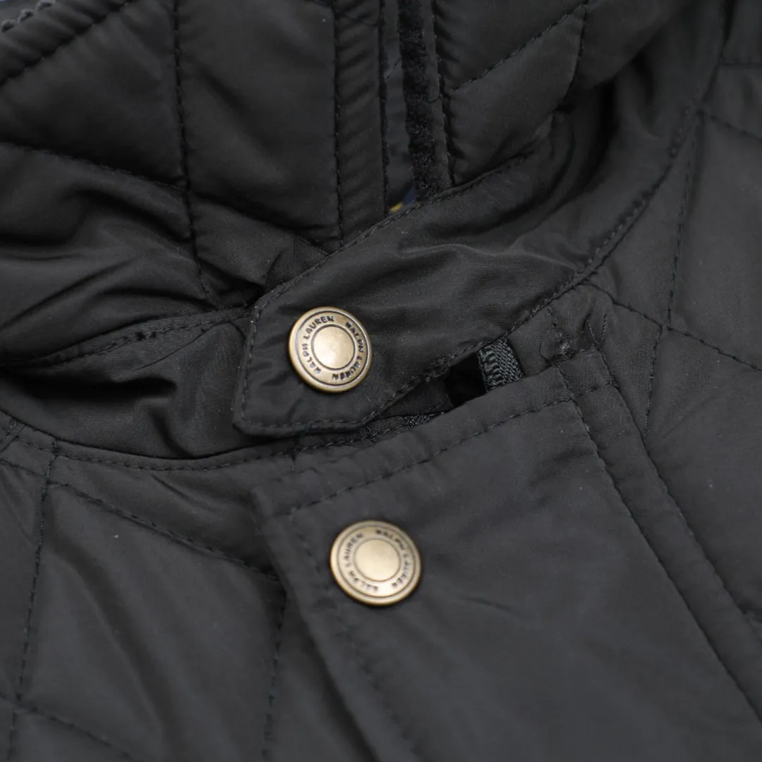 🅿️400 Ralph Lauren New Logo Logo Diamond Plaid Old Money Style Jacket Casual Couple Style Small Cotton Clothes 1️⃣Selected high-quality high-elastic cotton, internal and external integrated quilting technology with moderate thickness, encrypted high-quality quilting threads to integrate the fabrics into one! 2️⃣The workmanship details are perfectly controlled, the sleeves and shoulders are exquisitely embroidered with patches and small labels, the corduroy color-blocked lapels, and the multi-pocket design show off the details and highlight your personality! The version is simple but not simple! 3️⃣It is very youthful and energetic, and can be easily worn by both men and women. It is very in line with the fashion aesthetic concepts of today's young people! 4️⃣A full set of customized accessories, complete with three standards, same style for men and women, a must-have for couples! Color: black, navy blue Size: S, M, L, XL
